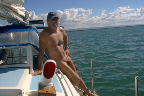 blkfshcrk-naturist:  Dad loves sailing naturally