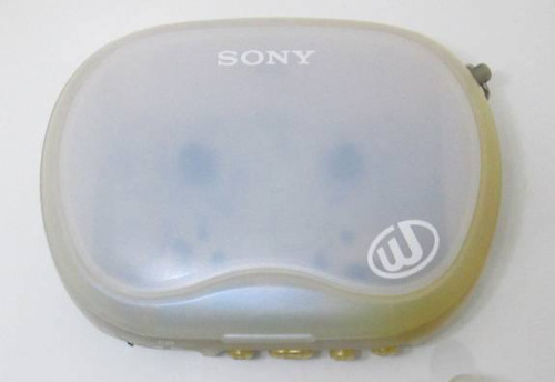 y2kaestheticinstitute: Sony WM-EQ2/3 ‘Beans’ (1995-1997) Before the 2005 MP3 player
