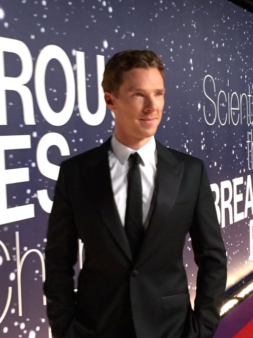 Benedict at the 2014 Breakthrough Awards Ceremony (click link for ultra hi-res —> 2448 x 3264 pix