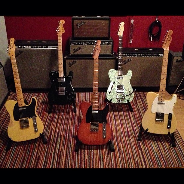 lostarkstudio:
“ Quite the gathering in the studio today - Nash T-52, 1978 Telecaster Deluxe, 1951 Broadcaster, Fender Custom Shop Telecaster Thinline, 1972 Telecaster… Oh yeah!
”