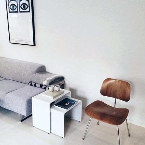 fredrikrisvik:  New addition to our Vitsœ collection. The Vitsœ 621 side table 😊 I love how the simple yet so tought trough design makes you use them in so many ways and settings. Vitsœ makes my life a bit easier 👌You can get the 621 side table