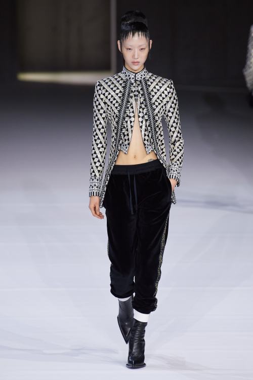 My TOP 10 from PFW Fall 2020 ready-to-wear1: Balmain2: Alexander McQueen3: Mugler4: Loewe5: Haider A