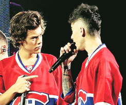 zaynsharold:Zayn & Harry → TMH Tour in Montreal.