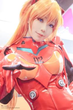 kamikame-cosplay:    Asuka plug suit by 