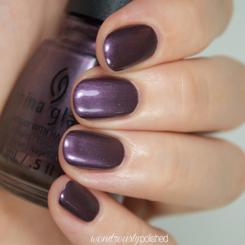 Swathes of the China Glaze Twinkle collection on the blog now! www.wondrouslypolished.com/201