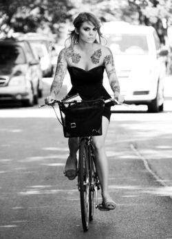 girls-on-bicycles:  Girls On Bicycle