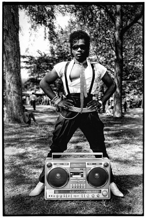 billyhowardfoto:  Early iPod prototype, Piedmont Park, Atlanta, 1985. 