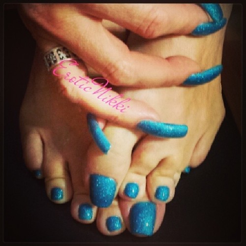 Sparkly blue #nails and #toes #footfetishnation #pedi #prettyfeet #longnails #angelkissedfeet #eroti