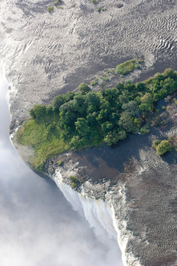 mitlas:  Livingstone Island, Victoria Falls, Zambia (by EmmaPRCo) 