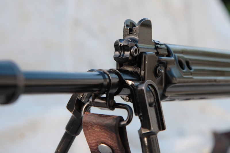 sacred-fox:  Some L1A1 pornography. 