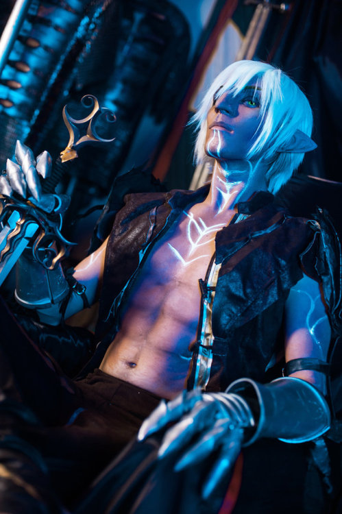 magestea: cosplay-gamers: Dragon Age 2 - Fenris Cosplay by TheIdeaFix, photo by HaJi Sources:&n