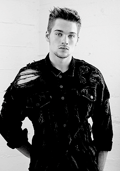 liam-dunbarr:  dylan sprayberry → bello magazine 