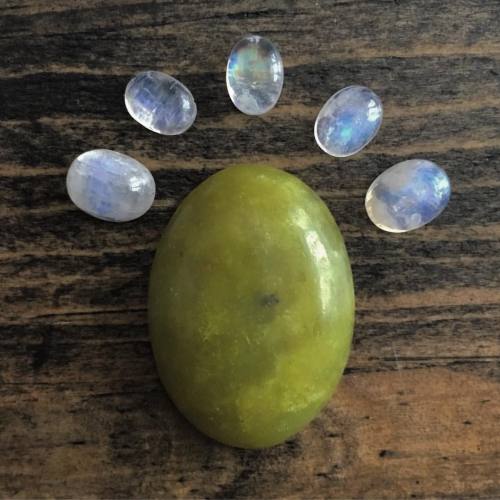 sovrinapparel:  The little babes I picked out for my projects 🔮 jade and rainbow moonstone