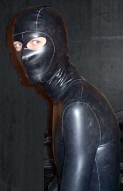 rubberskincz.tumblr.com post 154468788425