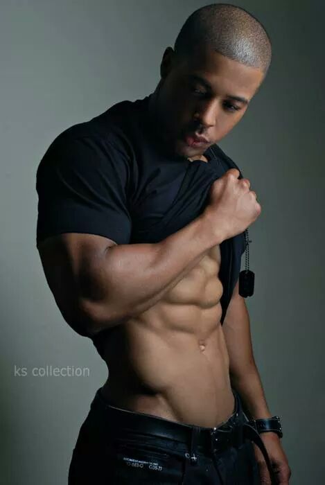 zachmuscle:  #Black4Worship#ZachmuscleAtYahooDotcom