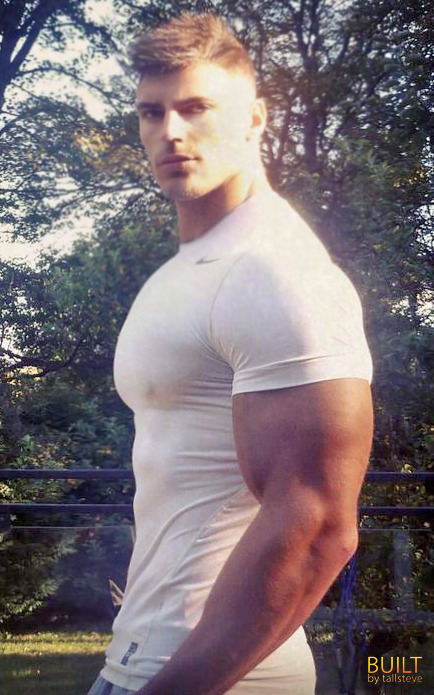 hotmensecretfolder:  For more photos, visit http://bit.ly/1lUMVpi