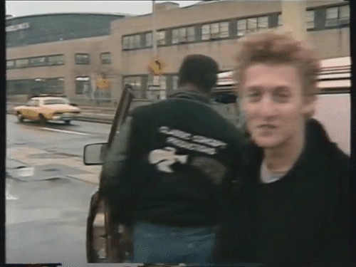 theglorydefender:Alex Winter hosts “Slammin’ Rap Video Magazine” 1990