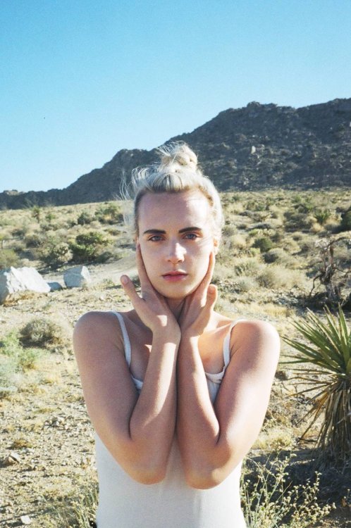 Our gallery is working. You can enjoy more than 9,700 photos of MØ! moyouthcrew.sosugary.org 