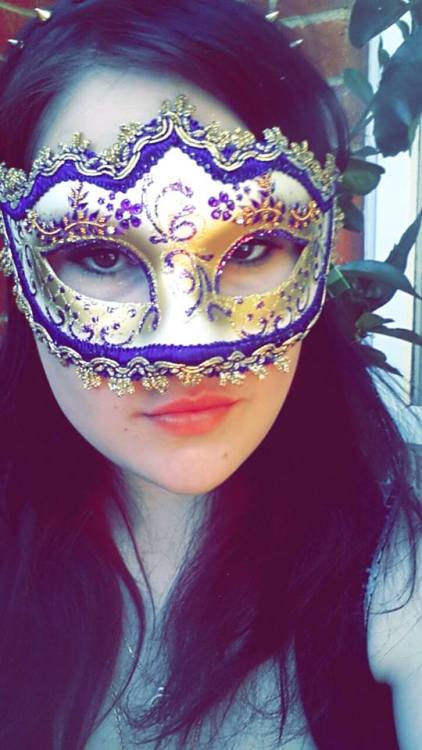 one of mums lovely gifts from Venice. Handmade venetian mask. (pity I can only wear it without my gl