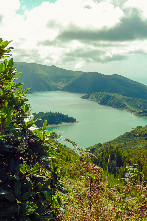lsleofskye:“Freedom & Bliss” - Original Photography by André Campos (lsleofskye)Location: Lagoa 