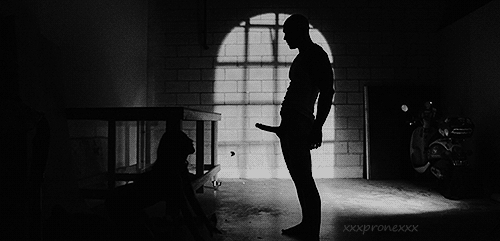submissiveinclination:  heartandarmor:  Heart &amp; Armor Crawl to you and feed