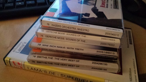 yay for library sale!