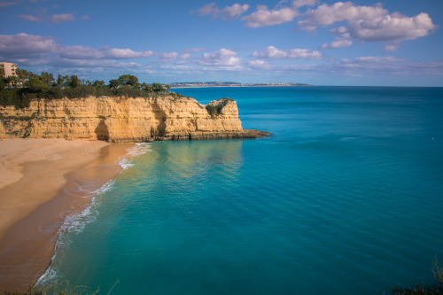 theencompassingworld: pedromgabriel: - Shades of blue -  By Pedro Gabriel Explore The World Aroun