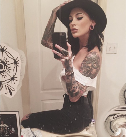lovelyinkedbabe:  Follow me http://lovelyinkedbabe.tumblr.com Similar blogHot Tattooed
