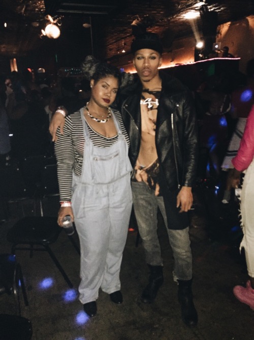 kimreesesdaughter:  zigzagsandsweettea:  somebody said it was big girl appreciation day, so I’m here 😎  😍😍😍😍😍😍😍💎
