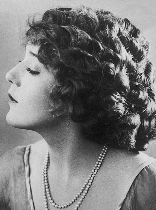 marypickfords:  Mary Pickford, 1920s. 