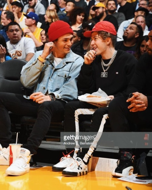 jonahmarais - this is my brother right here. never thought we’d be sitting courtside! last night was