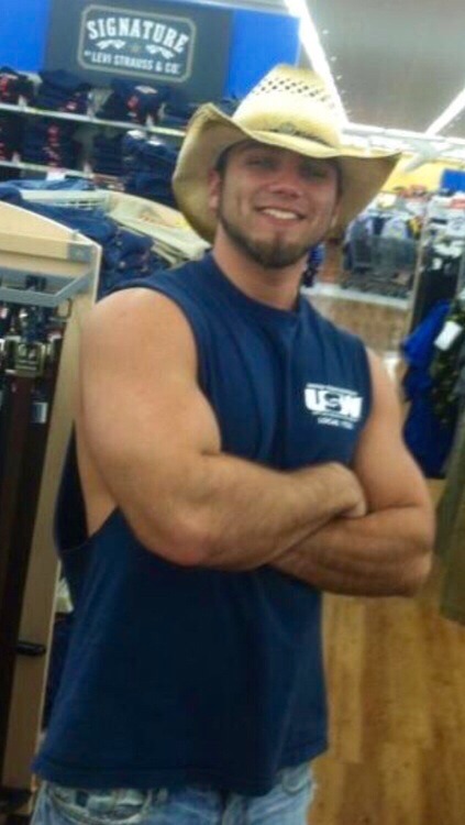 phd-bullrider:  Wal-Mart Hottie!