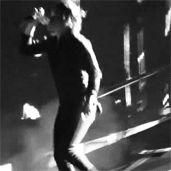 jeffazoffs:  Harry rocking around during Better Than Words   
