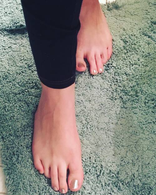 #foot #feet #footfetishnation #feetmeasured #footgoddess #makeuplovers #sole #toes #pedicure #pretty