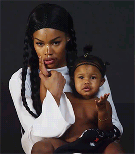 princessfailureee:  betterthankanyebitch:Teyana Taylor and Junie 😍  they are