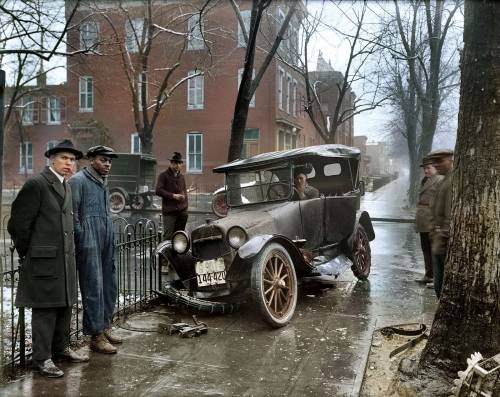 Auto Wreck in Washington D.C, 1921, Colorized by Sanna Dullaway.