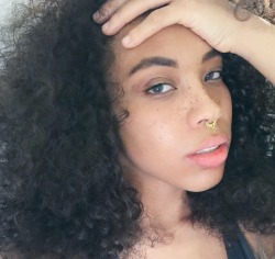 kieraplease:  Absolute New York lip liners &amp; L'oreal liquid eyeliners are my friends.