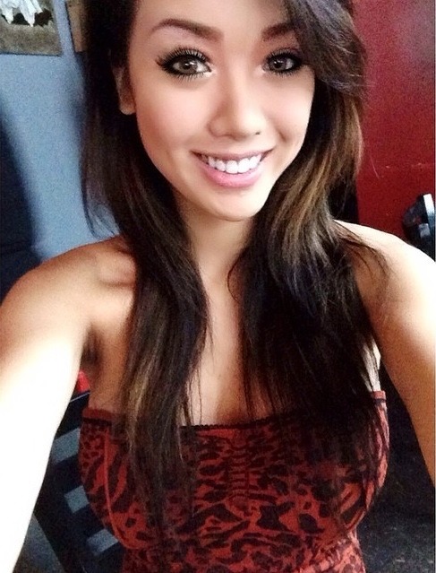 world-of-asian-beauties:  Lynn Chu - Malaysian beauty Selfies