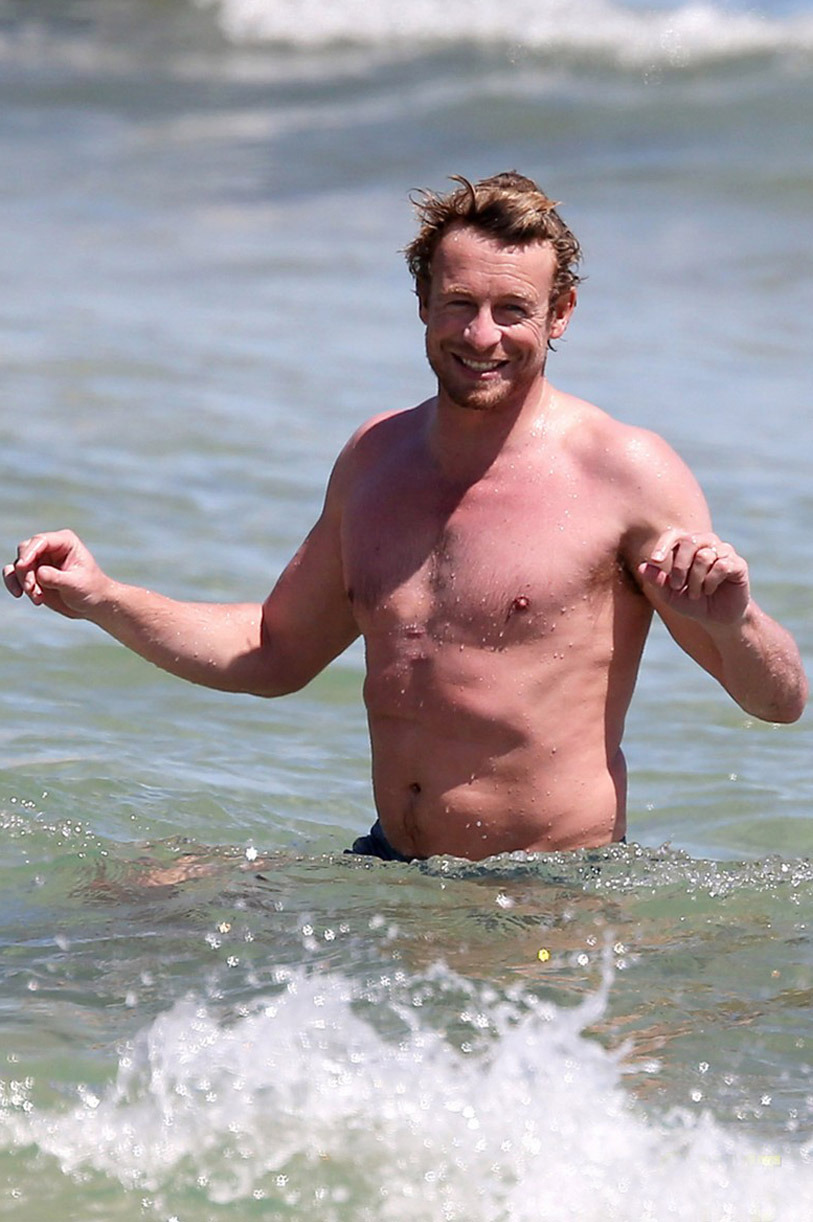shirtlessmalecelebs:  Simon Baker