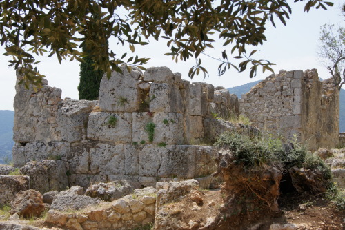 ancientgreecebuildings:A so-called Palace of Odysseus, Ithaca Mycenaean era three-story palace datin