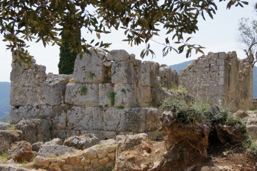 ancientgreecebuildings: A so-called Palace of Odysseus, Ithaca Mycenaean era three-story palace dati