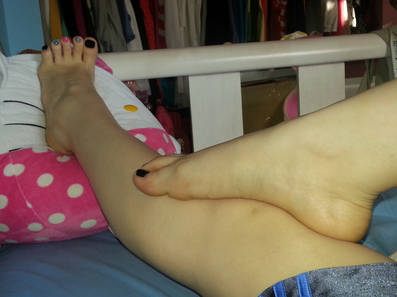 GoneWithScarlett's feet