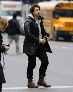 deardarkness:  Julian Casablancas out and about in Manhattan, 4th February 2013 