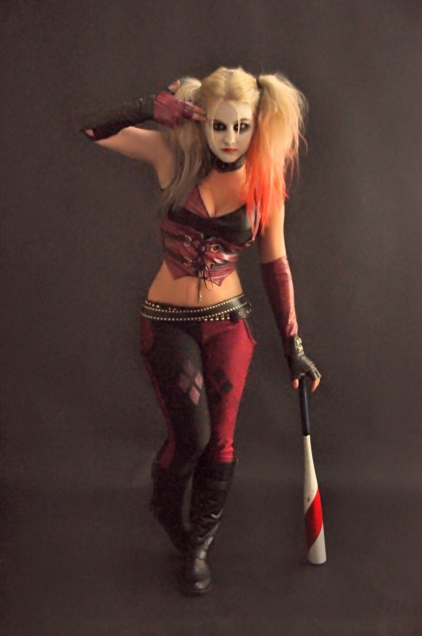 hotcosplaychicks:  The Beautiful @jayrenee390​ as Harley  I LIKE A LITTLE CRAZY!