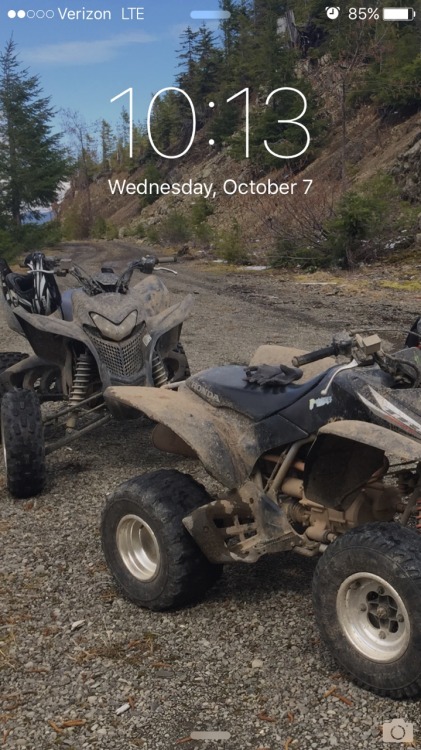 Was tagged by @thatjeepgirl-crissey for lockscreen/background pic , tagging @countrygirl2136 @princessgaabbs @kindacountry-kindacrazy @hhighwaytohell @southernwhiskeyfireball @southerndoll55