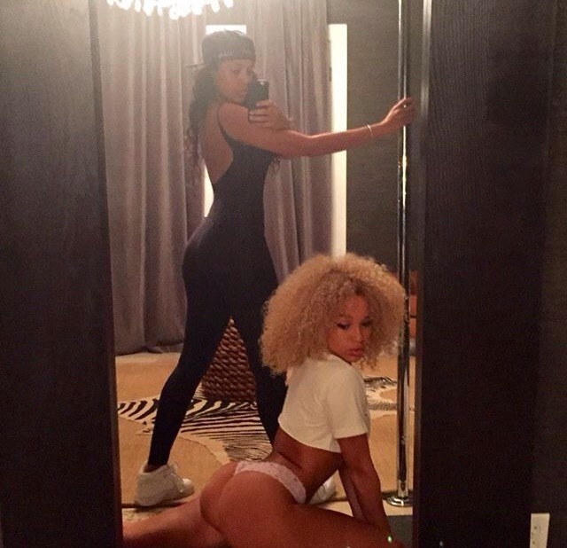 BAD BITCHES LINK UP