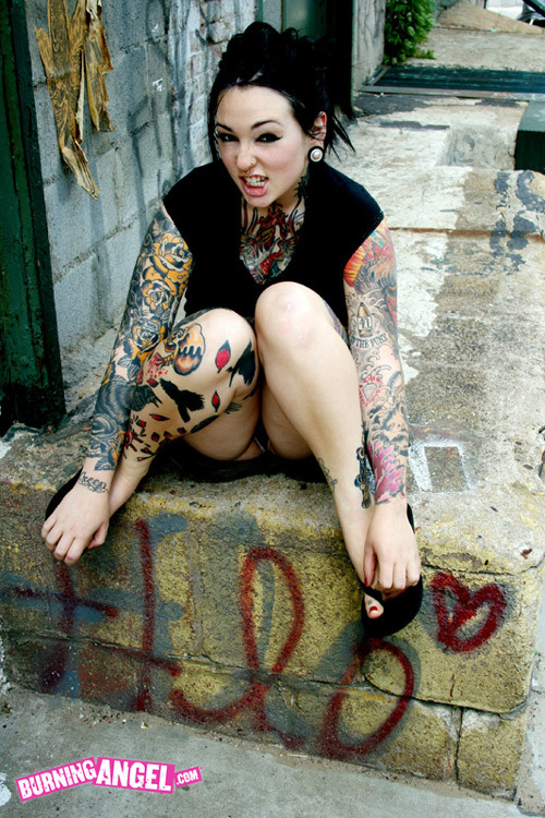 Adahlia is totally cool. 