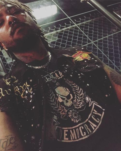 #Selfie #TheDevilKing #Crosafix (at Chicago, Illinois) www.instagram.com/p/BzR1NKinWgf/?igsh
