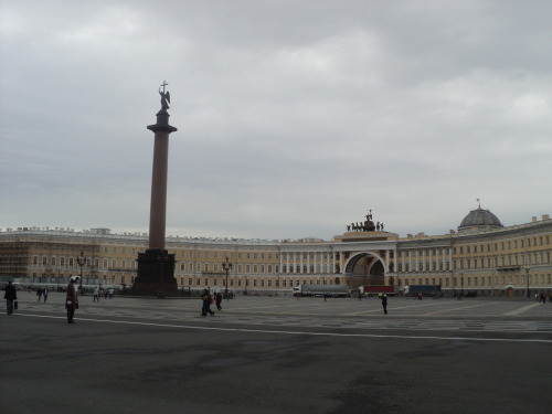 Palace Square and Alexander Column; Saint Petersburg, Russian Federation.