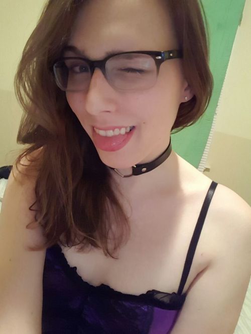 lil-uni:  Camming tonight! <3 In some fancy purple-ness ;phttp://tinyurl.com/zkld254
